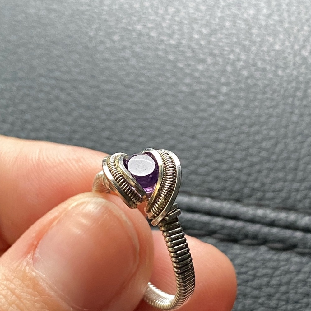 AMETHYST AND STERLING SILVER RING - Picture 5 of 10